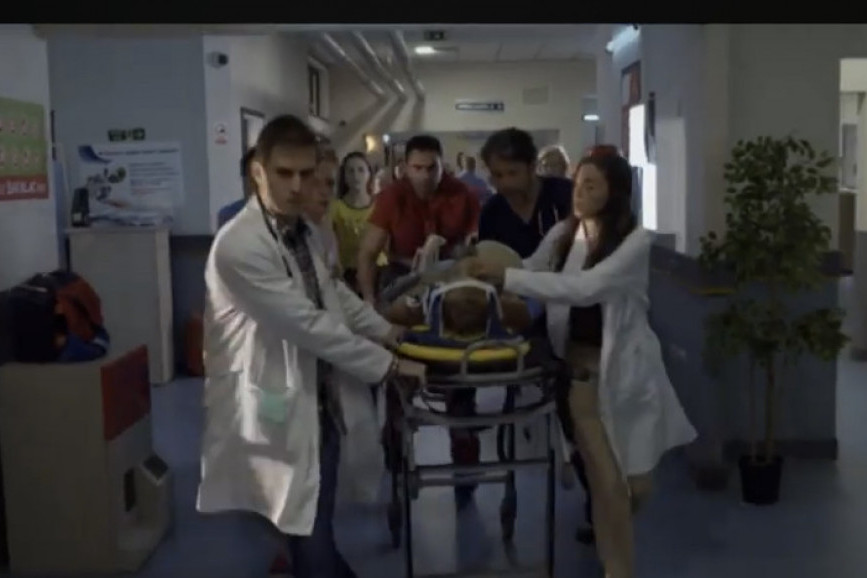 Glumica iz serije Urgentni centar doživela porodičnu tragediju! Srce joj je prepuklo na pola (FOTO) Glumica iz serije Urgentni centar doživela porodičnu tragediju! Srce joj je prepuklo na pola (FOTO)
