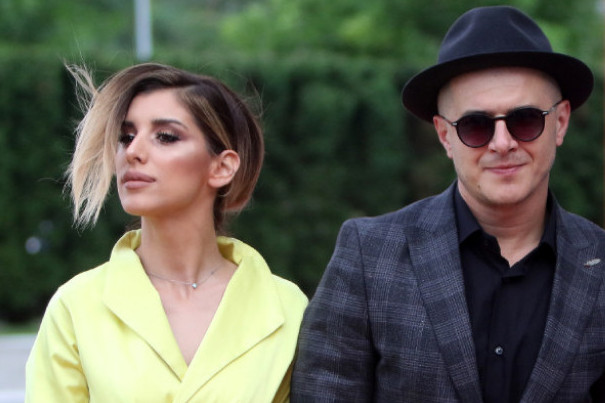 Nakon hospitalizacije Saleta Tropika oglasila se Jovana Pajić: Borba tek predstoji (FOTO) Nakon hospitalizacije Saleta Tropika oglasila se Jovana Pajić: Borba tek predstoji (FOTO)