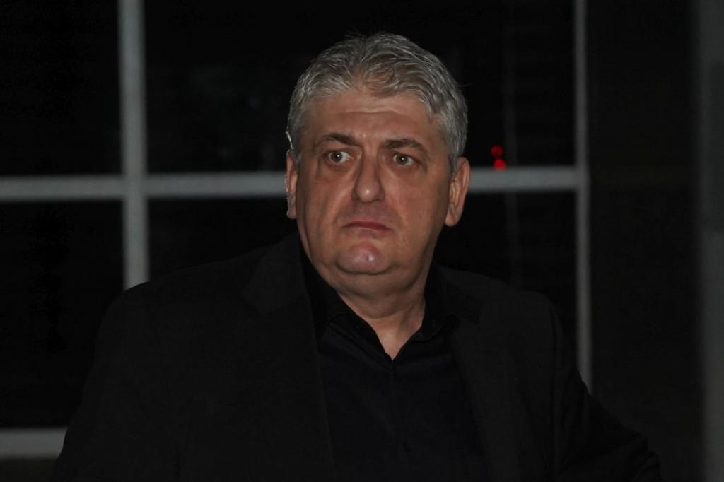 Ni Toni više neće da ćuti! Izneo svoju stranu priče, Draganini fanovi u šoku (FOTO) Ni Toni više neće da ćuti! Izneo svoju stranu priče, Draganini fanovi u šoku (FOTO)