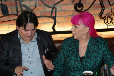 Unuka Zorice Brunclik i Kemiša rasplakala babu i dedu: Milica je mala, ali sve vidi i oseća (FOTO) Unuka Zorice Brunclik i Kemiša rasplakala babu i dedu: Milica je mala, ali sve vidi i oseća (FOTO)