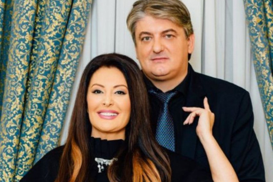 Godinu dana od vesti o razvodu usledio šok: Dragana Mirković i Toni Bijelić još uvek u braku, maj je za njih najvažniji mesec Godinu dana od vesti o razvodu usledio šok: Dragana Mirković i Toni Bijelić još uvek u braku, maj je za njih najvažniji mesec