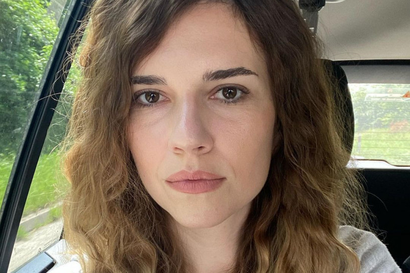 Hoće li neko da joj kaže da njenog muža niko ne želi: Anica Lazić se javno obratila ovoj poznatoj dami Hoće li neko da joj kaže da njenog muža niko ne želi: Anica Lazić se javno obratila ovoj poznatoj dami