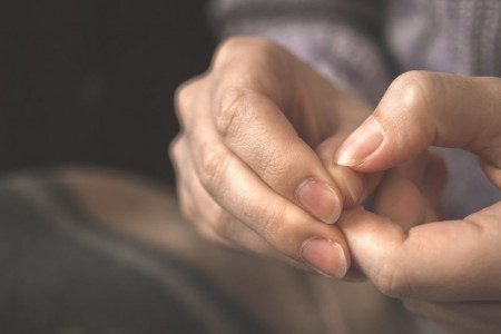 Upozoravajući simptom koji se javlja na noktima, a ukazuje na kancer