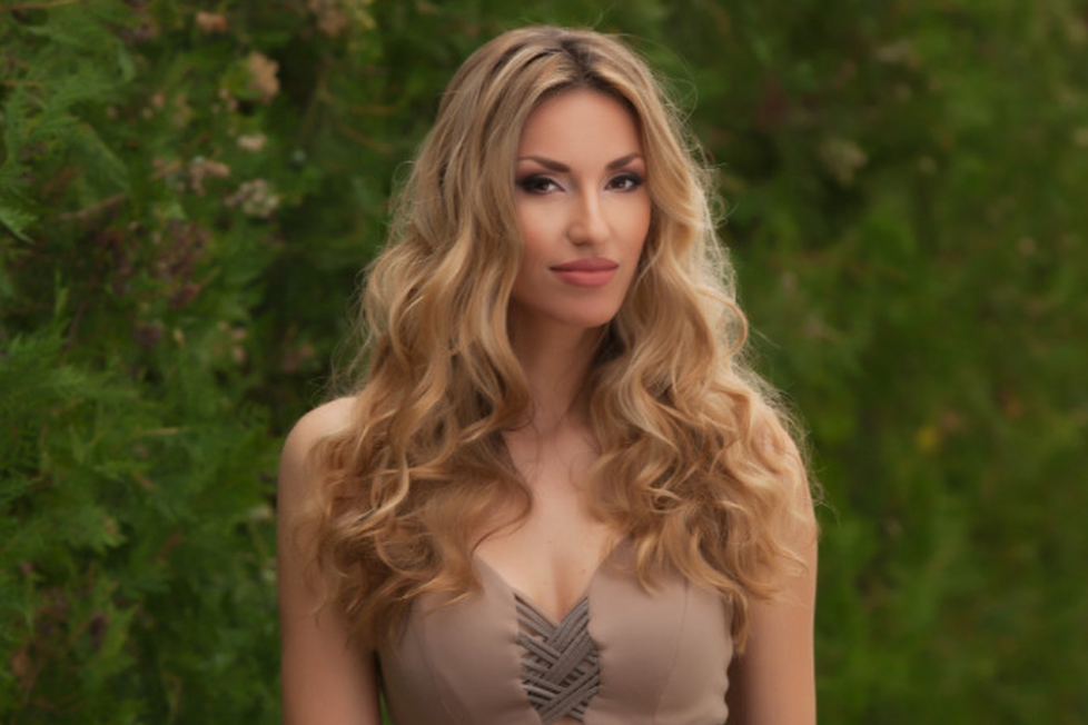 Ko će da vam da novac, ko će da učini bilo kakvu žrtvu za vas? Za Radu Manojlović porodica je sve