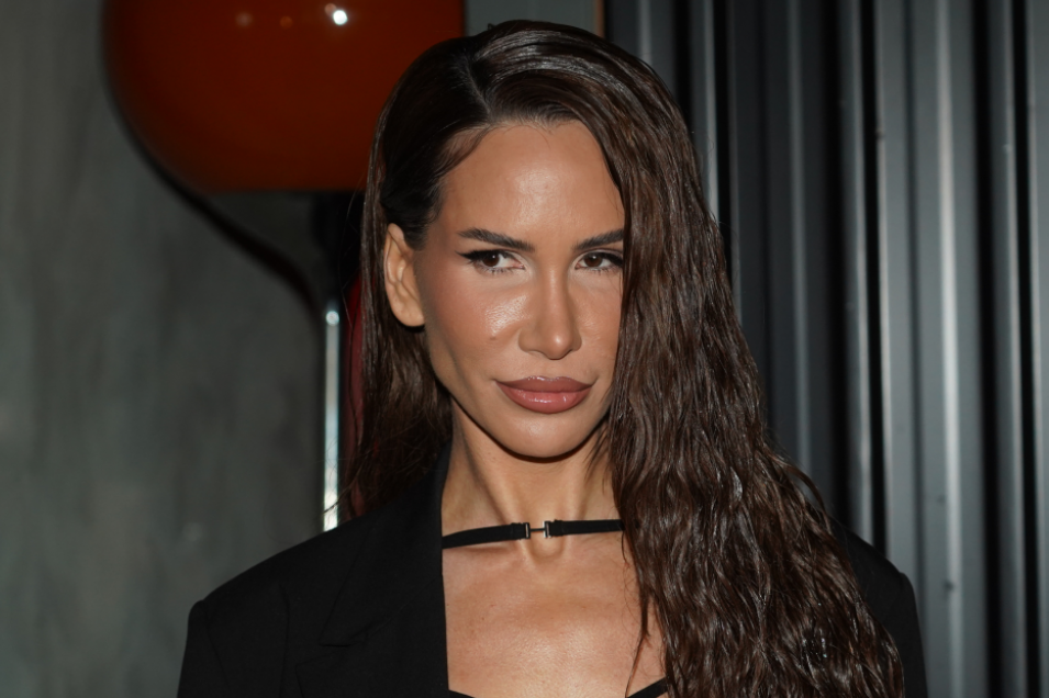 Nikolija Jovanović u šetnji ponela farmerke od 1.000 evra: U Srbiji ih ima svega nekoliko žena (FOTO) Nikolija Jovanović u šetnji ponela farmerke od 1.000 evra: U Srbiji ih ima svega nekoliko žena (FOTO)