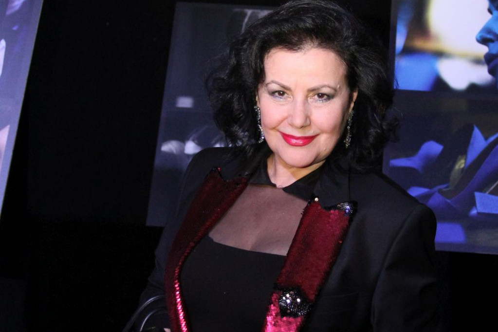 Dragoslav Lazić bio je najveća ljubav Snežane Savić, a malo ko zna da je glumica pre njega bila u braku sa ovim muškarcem Dragoslav Lazić bio je najveća ljubav Snežane Savić, a malo ko zna da je glumica pre njega bila u braku sa ovim muškarcem