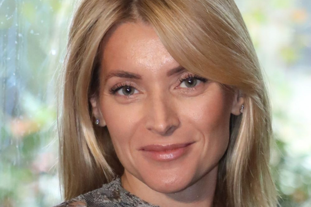 Nedeljom kuća Anđelke Prpić miriše na najukusniji pekarski krompir: Tajna je u jednom sastojku Nedeljom kuća Anđelke Prpić miriše na najukusniji pekarski krompir: Tajna je u jednom sastojku