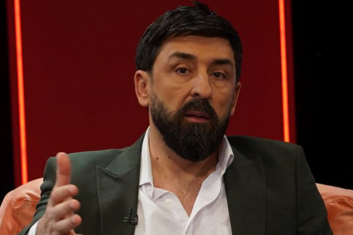 Dok svi pričaju o njegovoj prvoj supruzi, oglasio se Ognjen Amidžić: Zamoliću vas za sekund pažnje Dok svi pričaju o njegovoj prvoj supruzi, oglasio se Ognjen Amidžić: Zamoliću vas za sekund pažnje