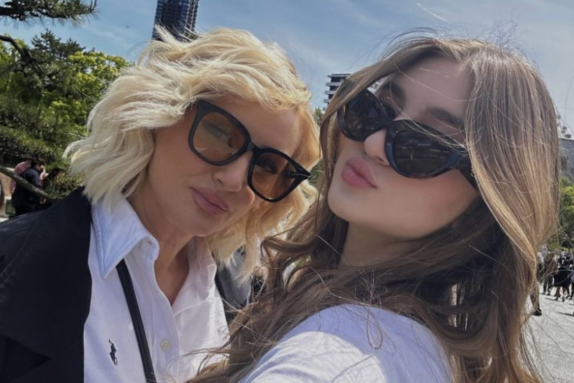 Ćerka Goce Tržan objavila fotku u kupaćem: Evo kako je pevačica reagovala Ćerka Goce Tržan objavila fotku u kupaćem: Evo kako je pevačica reagovala