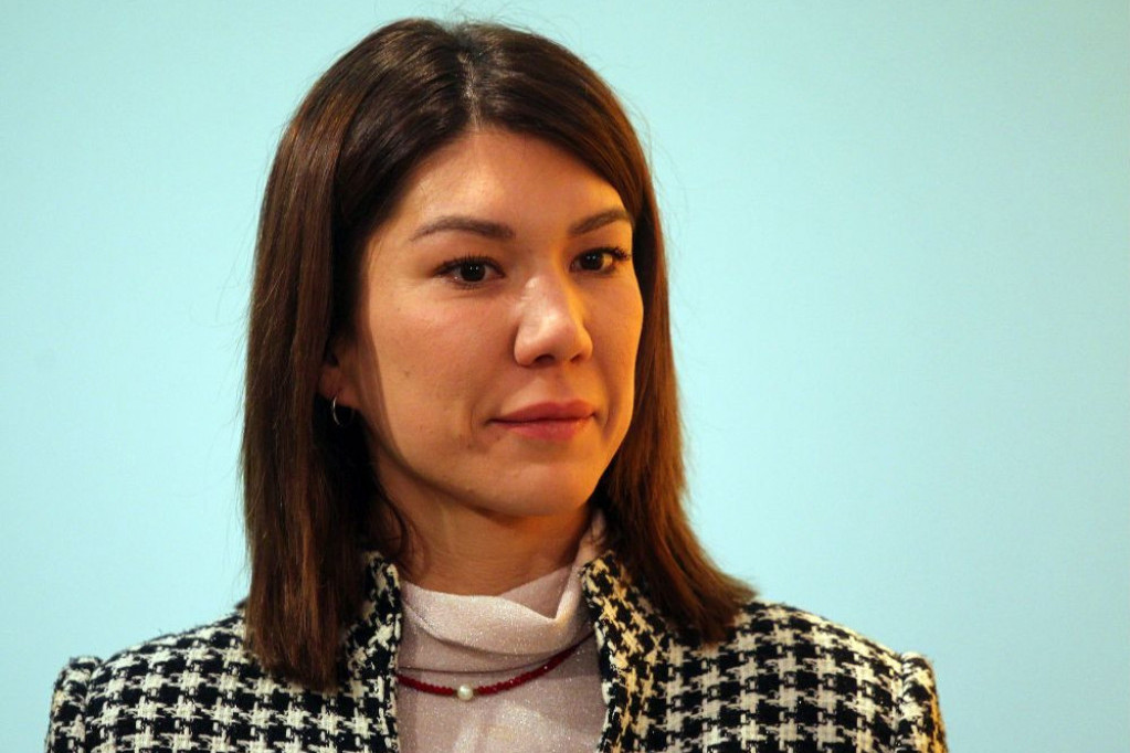 Bata Živojinović bio bi presrećan, čestitamo, Dina! Stižu blizanci! Bata Živojinović bio bi presrećan, čestitamo, Dina! Stižu blizanci!