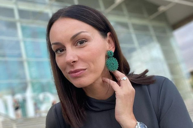 Tajna dobrog izgleda Slobode Mićalović je u novoj dijeti: Sve je pokušala, ali smršala je tek kada je u ishranu ubacila jednu namirnicu Tajna dobrog izgleda Slobode Mićalović je u novoj dijeti: Sve je pokušala, ali smršala je tek kada je u ishranu ubacila jednu namirnicu