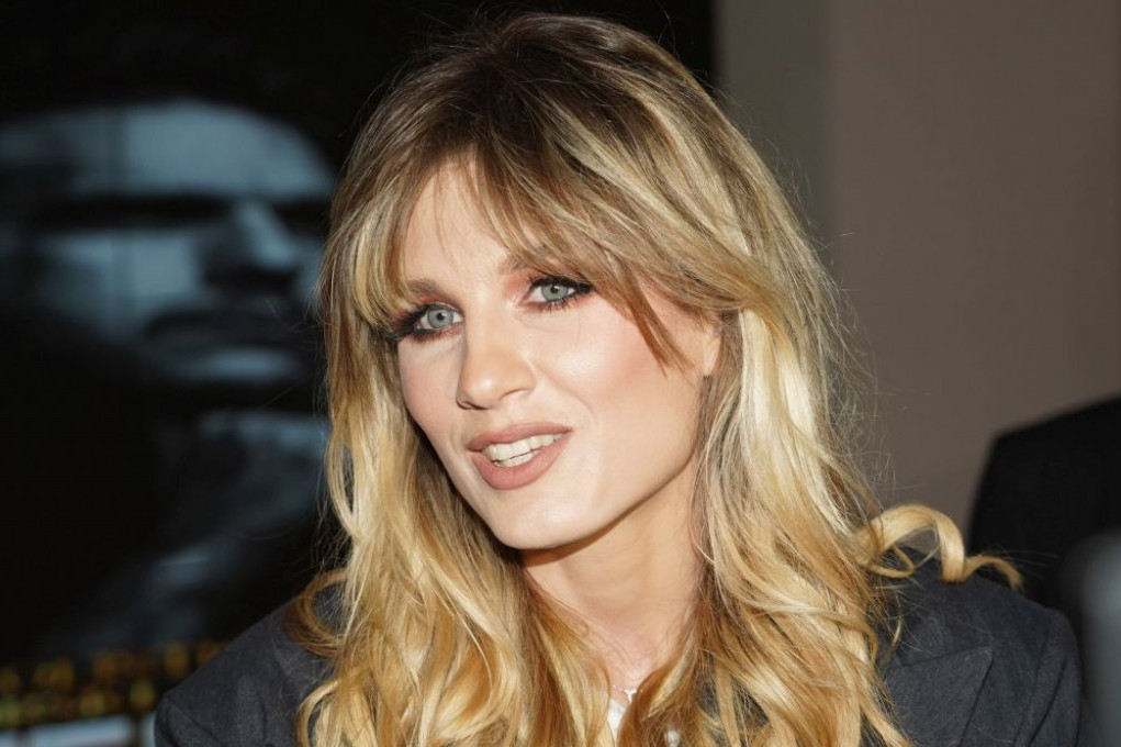 Anka Ivanović najstilizovanija devojčica ove zime: Ćerka Nevene Božović nosi bundicu koju svaka mama želi za svoju princezu Anka Ivanović najstilizovanija devojčica ove zime: Ćerka Nevene Božović nosi bundicu koju svaka mama želi za svoju princezu