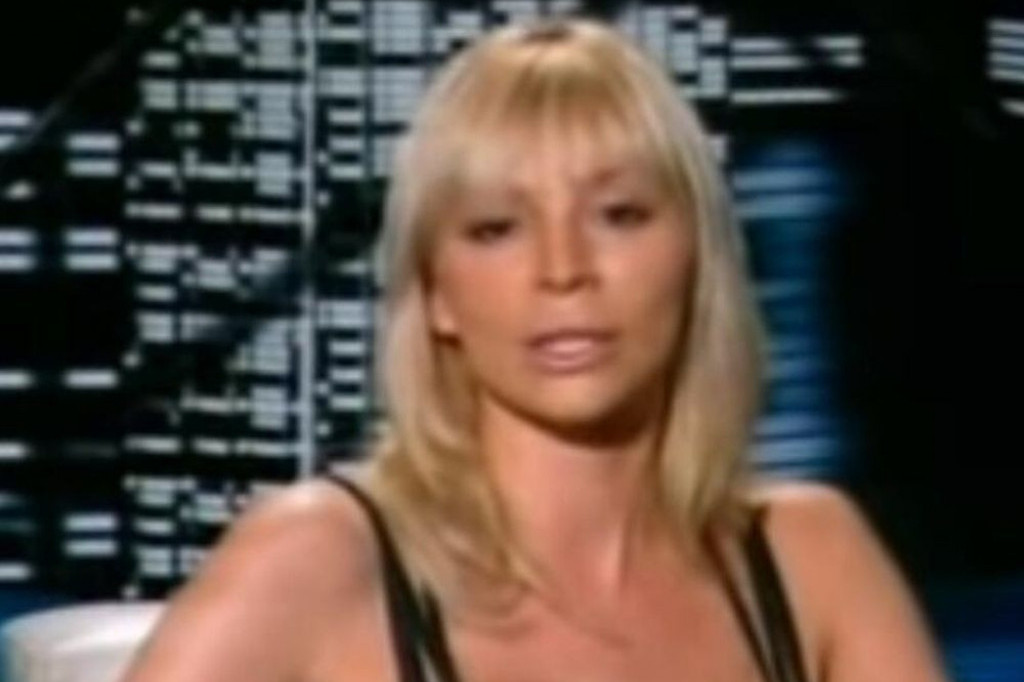 Bila je najveća zavodnica devedesetih, Lazetić je ludeo za njom, a danas… Pogledajte kako sad izgleda Sani Armani posle odlaska iz Srbije Bila je najveća zavodnica devedesetih, Lazetić je ludeo za njom, a danas… Pogledajte kako sad izgleda Sani Armani posle odlaska iz Srbije