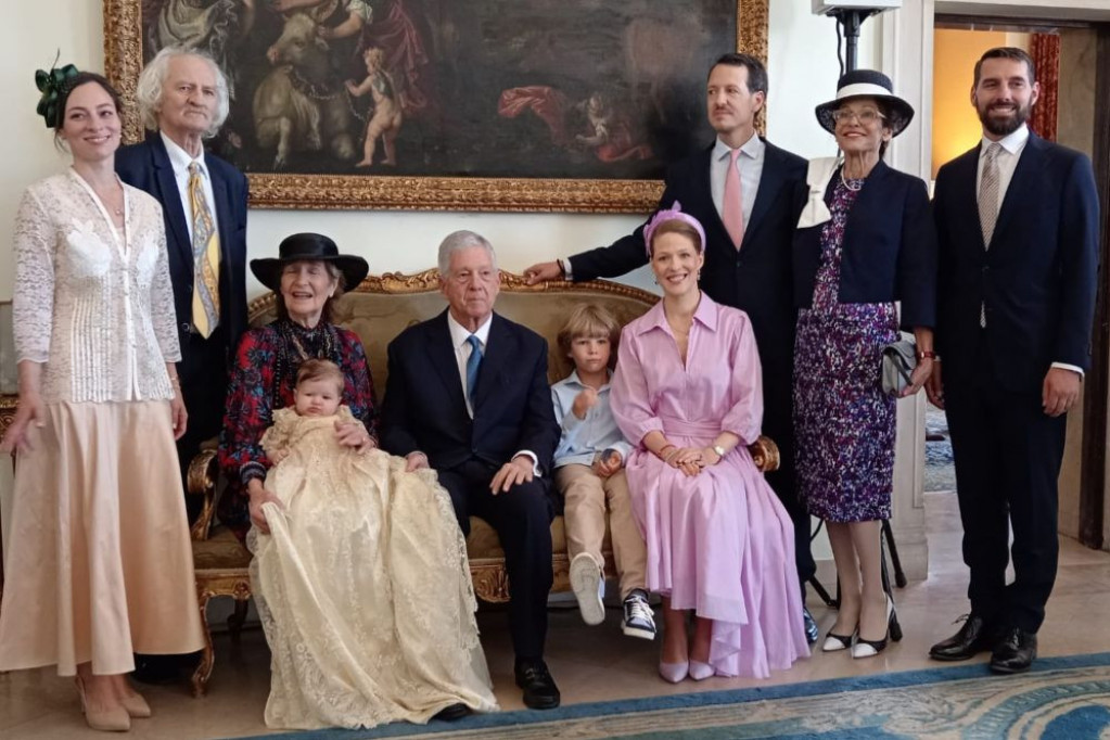 Krštenje princeze Marije Karađorđević ujedinilo porodicu Krštenje princeze Marije Karađorđević ujedinilo porodicu