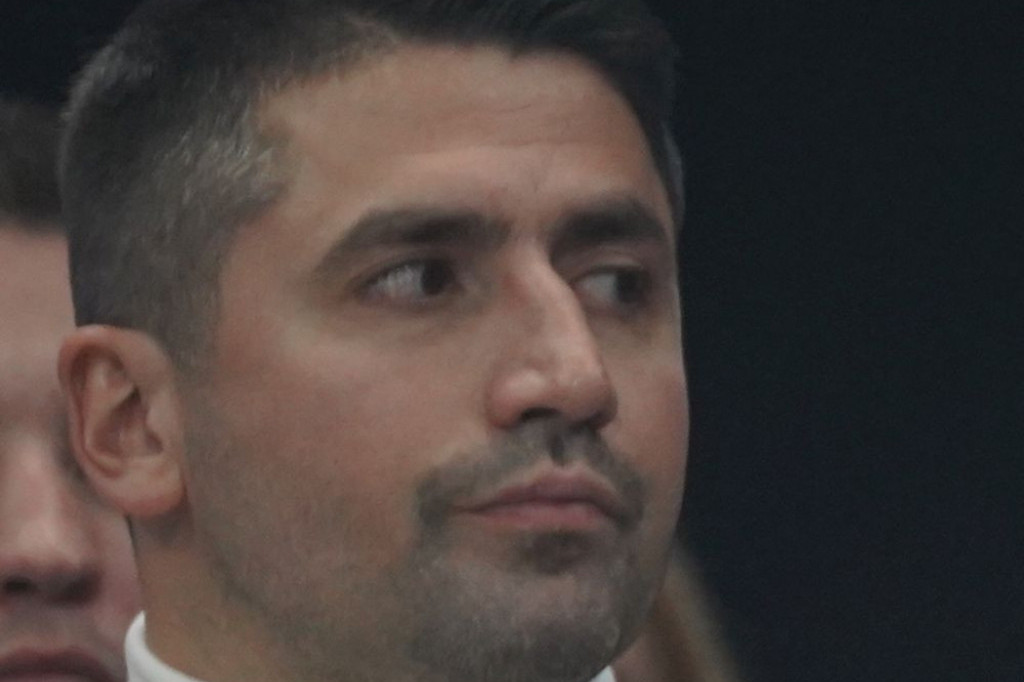 Ćerka poznate pevačice potvrdila da je imala aferu sa Rađenom tokom braka, on se oglasio ranom zorom! Ćerka poznate pevačice potvrdila da je imala aferu sa Rađenom tokom braka, on se oglasio ranom zorom!