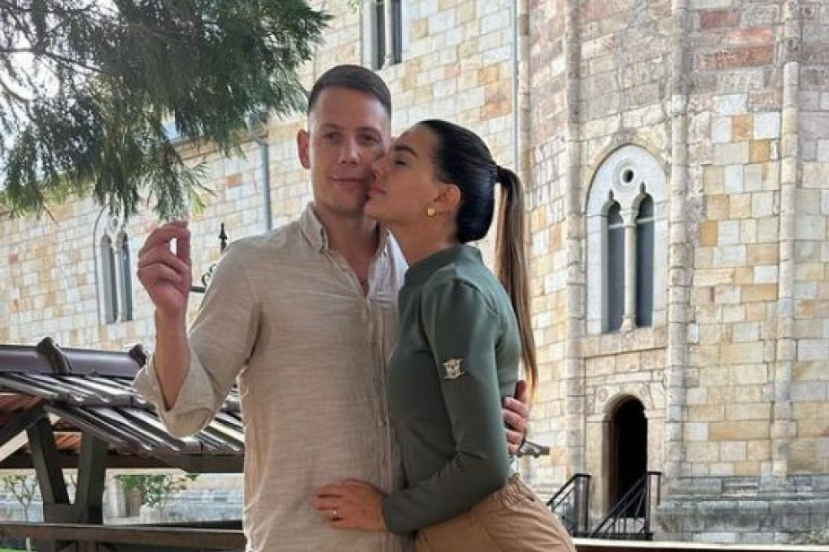 Cecin bivši ima razlog da časti! Jovana sve otkrila javno - Svi čestitaju Cecin bivši ima razlog da časti! Jovana sve otkrila javno - Svi čestitaju