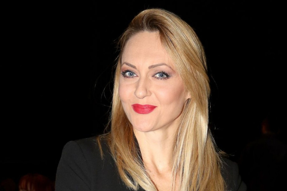 Ekstravagantna kombinacija: Ana Pendić nosi pantalone savršene za novogodišnju noć Ekstravagantna kombinacija: Ana Pendić nosi pantalone savršene za novogodišnju noć