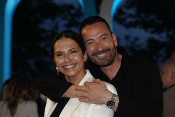 Prvi put u javnosti posle izlaska iz bolnice: Nataša Ninković održala čas elegancije Prvi put u javnosti posle izlaska iz bolnice: Nataša Ninković održala čas elegancije