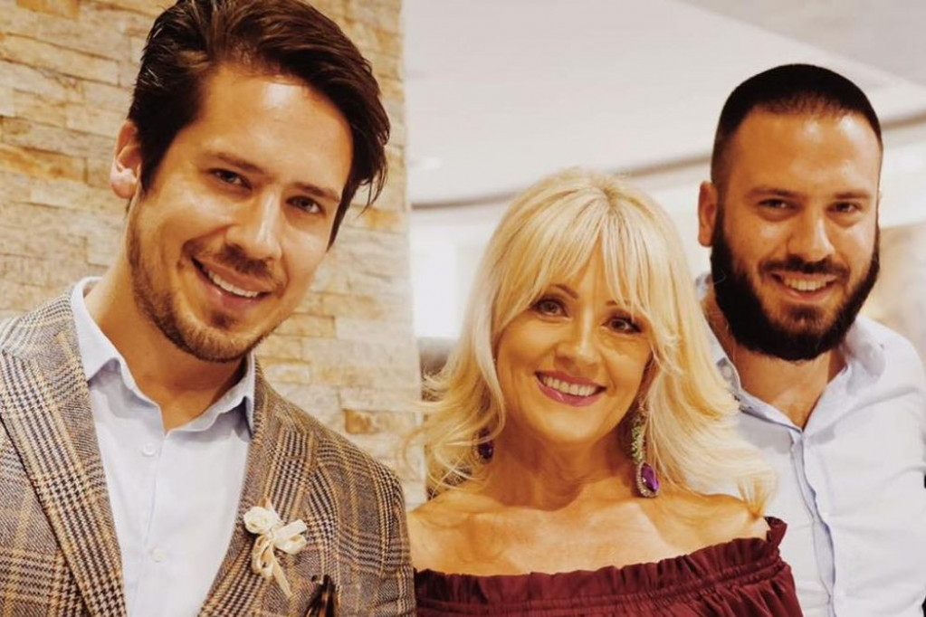 Poseban dan za Rokviće: Nikola sve otkrio javno -  Majka Slavica i brat Marko su.... Poseban dan za Rokviće: Nikola sve otkrio javno -  Majka Slavica i brat Marko su....