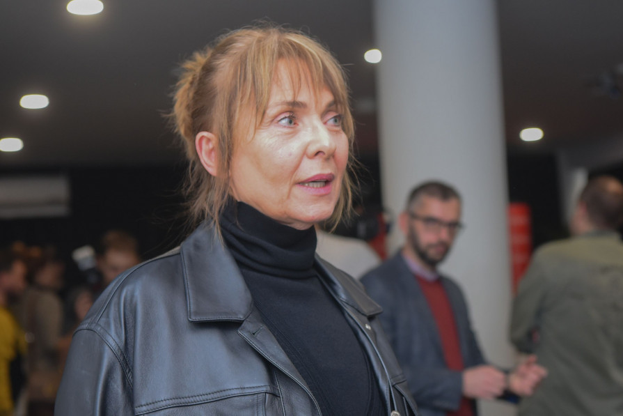 Ovo je sin Vesne Trivalić: Nikola ne živi u Srbiji, završio je prestižne škole, a tek da vidite koliko je zgodan Ovo je sin Vesne Trivalić: Nikola ne živi u Srbiji, završio je prestižne škole, a tek da vidite koliko je zgodan