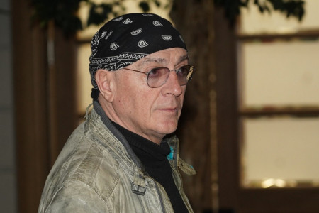 Prve informacije o zdravstvenom stanju Olivera Mandića nakon operacije
