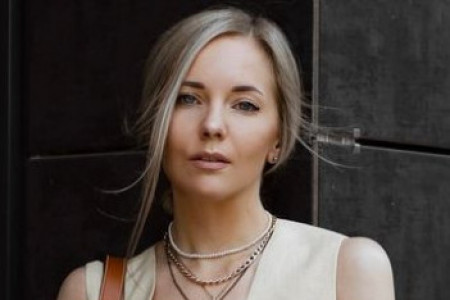 Modni botoks: Nosite OVO i izgledaćete barem deceniju mlađe Modni botoks: Nosite OVO i izgledaćete barem deceniju mlađe