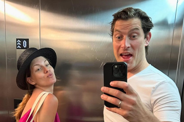 Tamara Dragičević sa mužem i decom na odmoru: Staša i Lazar su preslatki, ali maleni Boris je neodoljiv FOTO Tamara Dragičević sa mužem i decom na odmoru: Staša i Lazar su preslatki, ali maleni Boris je neodoljiv FOTO