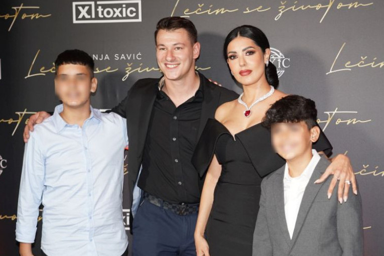 Čestitamo! U domu Tanje Savić se slavi, sin Đorđe najsrećniji FOTO Čestitamo! U domu Tanje Savić se slavi, sin Đorđe najsrećniji FOTO