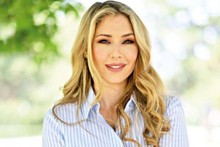Voditeljka Slagalice pobegla iz grada: Kristina Radenković za Prvi maj na skrivenoj lokaciji (FOTO)