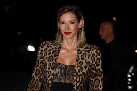 Leopard korset i šlic do kuka: Jovana Joksimović nikad izazovnija, stigla na Željkov nastup (FOTO)