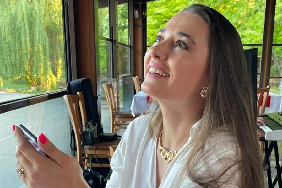 Da li je stariji od Šabana? Cuca pokazala muža, pa naišla na zaprepašćenje i osudu (FOTO) Da li je stariji od Šabana? Cuca pokazala muža, pa naišla na zaprepašćenje i osudu (FOTO)