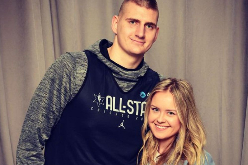 U porodicu Jokić stiglo pojačanje! Nikola i Natalija za bebu odabrali staro ime snažnog značenja U porodicu Jokić stiglo pojačanje! Nikola i Natalija za bebu odabrali staro ime snažnog značenja