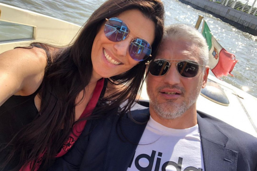 Svi misle da su istih godina, a ustvari razlika je ogromna: Koliko je Čeda stariji od Jelene Svi misle da su istih godina, a ustvari razlika je ogromna: Koliko je Čeda stariji od Jelene