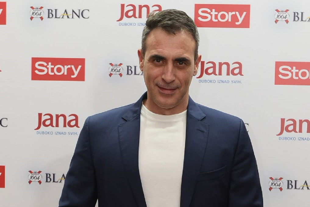 Šest meseci u skladoj zajednici sa Miljanom, a reči Beleslinove bivše supruge  odzvanjaju: To nije čovek s kojim žena može da ostane u braku Šest meseci u skladoj zajednici sa Miljanom, a reči Beleslinove bivše supruge  odzvanjaju: To nije čovek s kojim žena može da ostane u braku