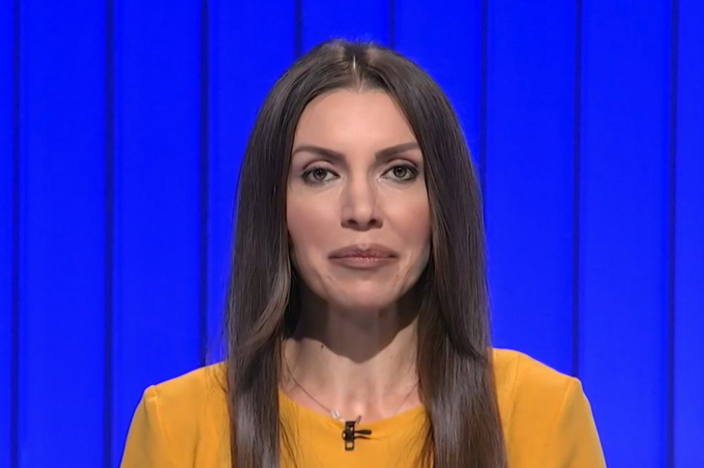 Vatrena stihija progutala uspomene, stanovala u domovima za izbeglice: Težak životni put voditeljke Slagalice Vatrena stihija progutala uspomene, stanovala u domovima za izbeglice: Težak životni put voditeljke Slagalice