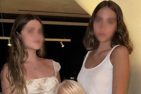 Moja sestra ima sve što poželi, a ja ne: U jeku razvoda roditelja oglasila se Nika Tošić Moja sestra ima sve što poželi, a ja ne: U jeku razvoda roditelja oglasila se Nika Tošić