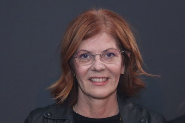 Ko bi se tome nadao: Rada Đurić se razvela u tajnosti, sama podigla dvoje dece, a sada... Ko bi se tome nadao: Rada Đurić se razvela u tajnosti, sama podigla dvoje dece, a sada...