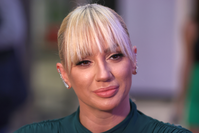 Ovde uživa sa svojim naslednicama: Pogledajte dvorište Ane Kokić koja pevačica sama održava FOTO Ovde uživa sa svojim naslednicama: Pogledajte dvorište Ane Kokić koja pevačica sama održava FOTO