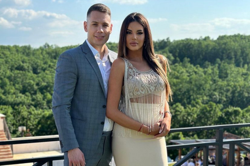 Cecin bivši uskoro ponovo otac: Jovana Ljubisavljević na korak do četvrtog meseca Cecin bivši uskoro ponovo otac: Jovana Ljubisavljević na korak do četvrtog meseca
