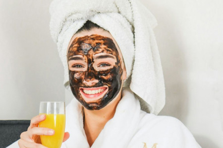 Uz ovu masku za lice izgledaćete kao posle profesionalnog tretmana: Sastojke ima svaka domaćica (FOTO) Uz ovu masku za lice izgledaćete kao posle profesionalnog tretmana: Sastojke ima svaka domaćica (FOTO)