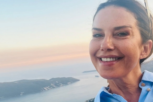 Nataša Ninković objavila fotografiju u bikiniju: Ovako izgleda telo žene u 6. deceniji Nataša Ninković objavila fotografiju u bikiniju: Ovako izgleda telo žene u 6. deceniji