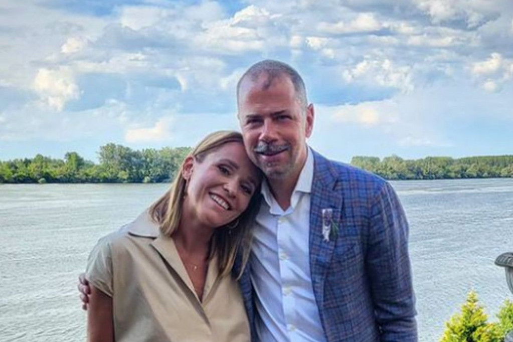 Mateja Kežman dobio šesto dete: Supruga Tara pokazala bebu Mateja Kežman dobio šesto dete: Supruga Tara pokazala bebu