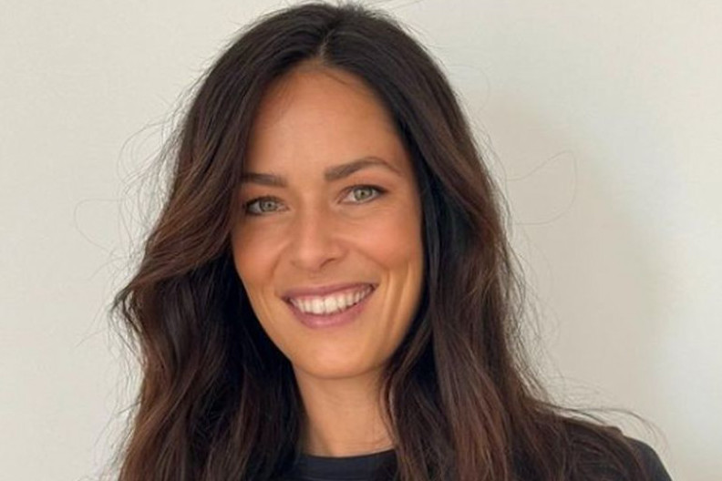 Ana Ivanović oduševila receptom za carsku poslasticu: Idealan predlog za one koji nisu previše vični u kuhinji Ana Ivanović oduševila receptom za carsku poslasticu: Idealan predlog za one koji nisu previše vični u kuhinji