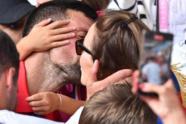 Bodrila ga dok je osvajao sve, a evo kako su Nole i Jelena izgledali na početku zabavljanja, nikad viđena fotografija Bodrila ga dok je osvajao sve, a evo kako su Nole i Jelena izgledali na početku zabavljanja, nikad viđena fotografija