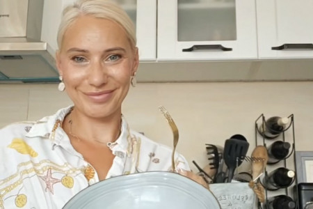 Kako da na zdrav način počnete dan: Marija Veljković ima recept (FOTO) Kako da na zdrav način počnete dan: Marija Veljković ima recept (FOTO)