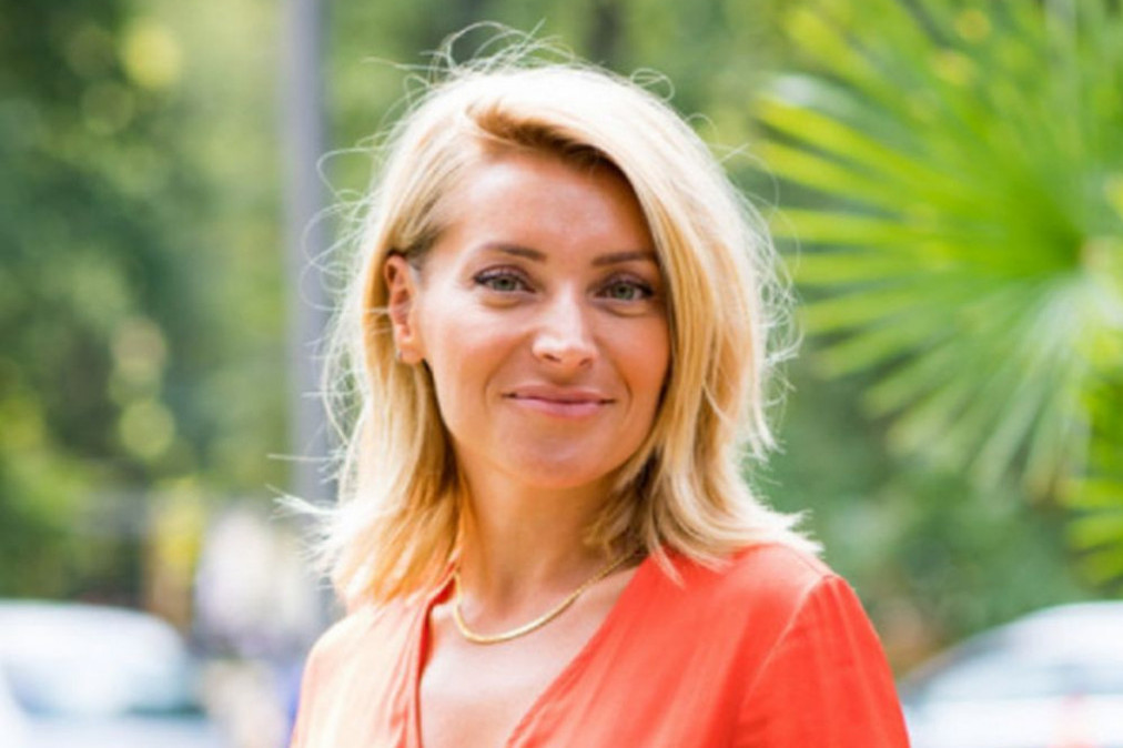 Godinu i po od porođaja Anđelka Prpić objavila fotografiju ćerke: Kompletić malene Čarne je nešto najslađe što ćete videti Godinu i po od porođaja Anđelka Prpić objavila fotografiju ćerke: Kompletić malene Čarne je nešto najslađe što ćete videti