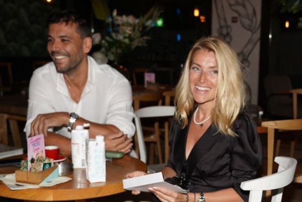 Jedina fotografija dnevnog boravka Anđelke Prpić i Marka Žugića: Porodični portret u fokusu Jedina fotografija dnevnog boravka Anđelke Prpić i Marka Žugića: Porodični portret u fokusu