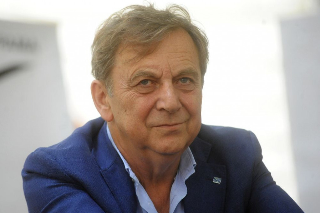 Majčin odlazak nikad nije preboleo, a dva brata izgubio u šest meseci: Tihomir Stanić o najtežim trenucima u životu Majčin odlazak nikad nije preboleo, a dva brata izgubio u šest meseci: Tihomir Stanić o najtežim trenucima u životu