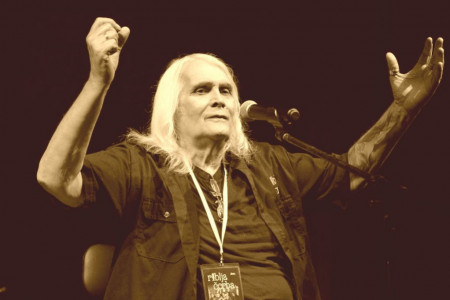 Preminuo Bora Đorđević: Legendarni frontmen Riblje čorbe izgubio bitku Preminuo Bora Đorđević: Legendarni frontmen Riblje čorbe izgubio bitku