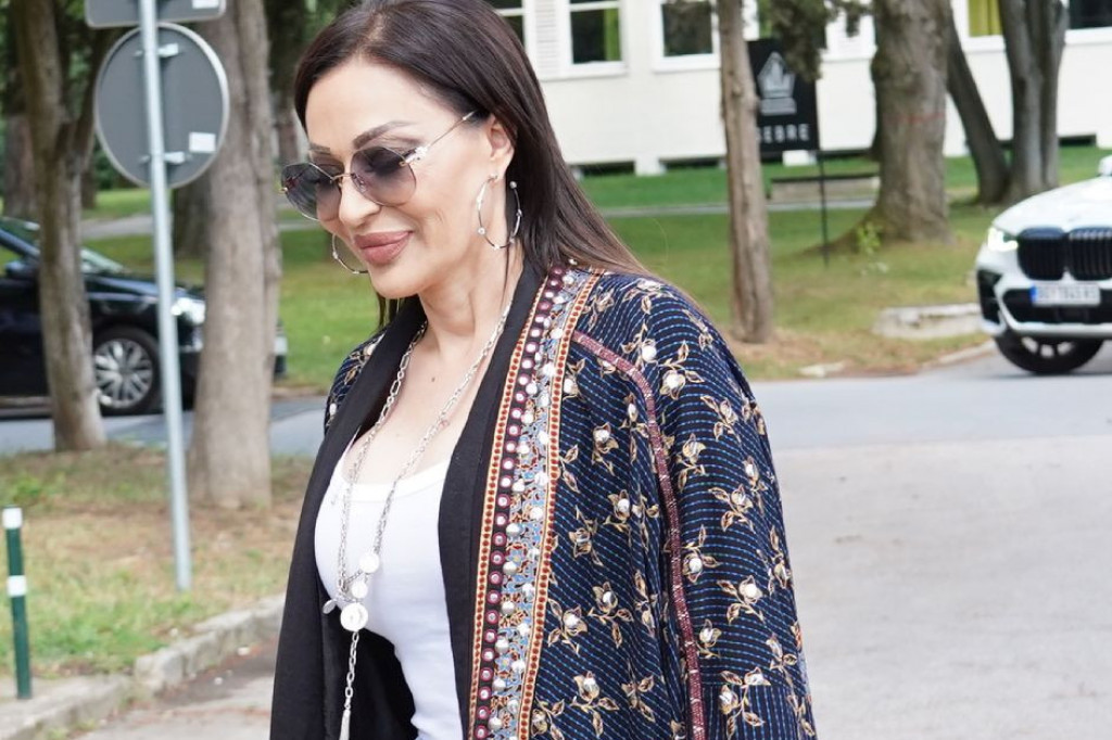U junu napunila 51 godinu: Cecu mnogi kritikuju zbog estetskih operacija, sad je svima zapušila usta U junu napunila 51 godinu: Cecu mnogi kritikuju zbog estetskih operacija, sad je svima zapušila usta